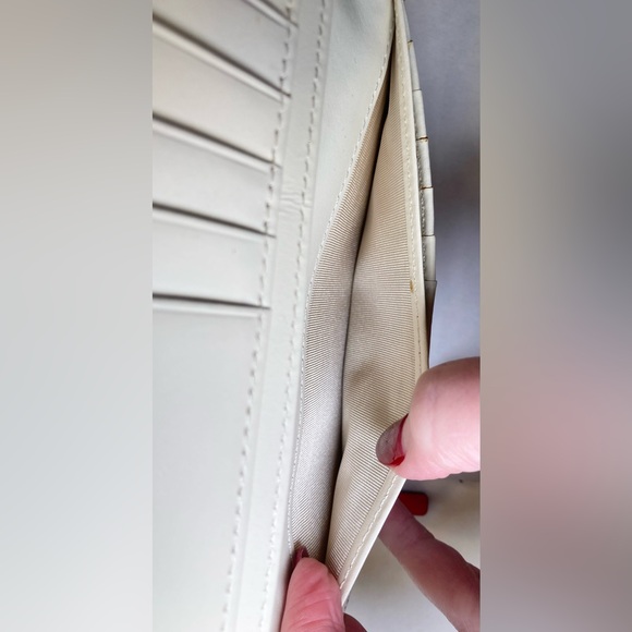 Kate Spade New York Carlisle Street Stacy Hot Pink Polka Dot Bi-Fold Wallet - Picture 8 of 12